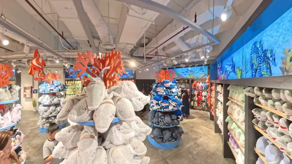 Souvenir shop with plush toys at Cebu Ocean Park